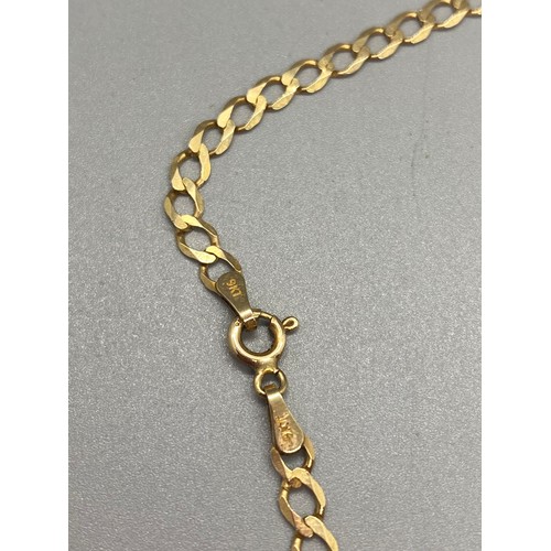 158 - 9ct gold curb chain (link broken)
4g
18