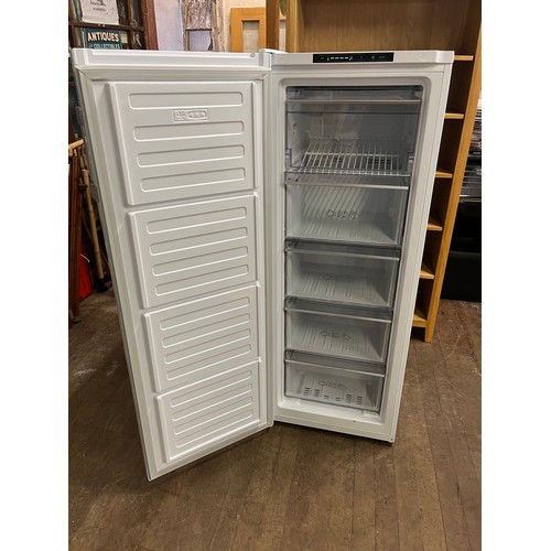 208 - blomberg tall freezer