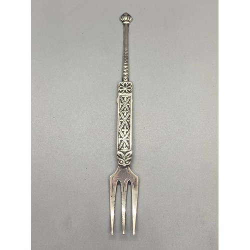 224 - Iona Alexander Ritchie Sterling silver Celtic Nunnery pickle fork. 19.2g