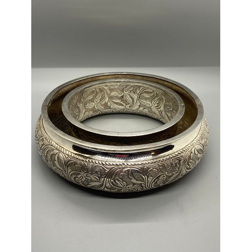 36 - Vintage Middle Eastern/ Arabic hallmarked silver Posy bowl/dish with floral pattern. 111g