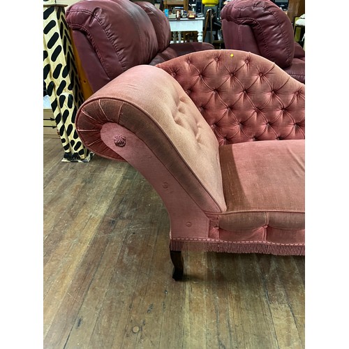 230 - Vintage upholstered Chaise lounge.