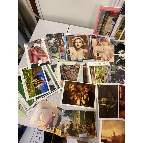 113 - Large collection of vintage postcards.