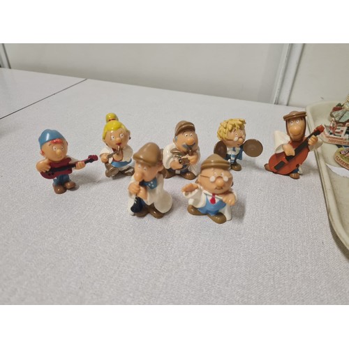 263 - Collection of Tetley figures and miniature teapots etc.