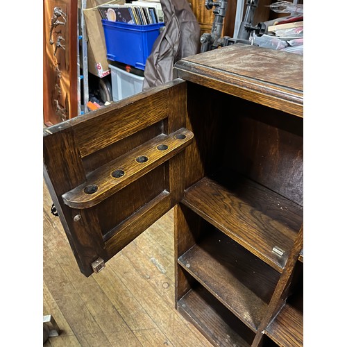 106 - Oak pigeon hole bookcase.
90cm x 94cm h