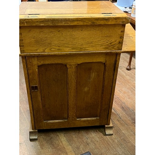 81 - Antique oak teachers desk by Wake & Dean Ltd London & Yatton (still to include original inkwells & b... 