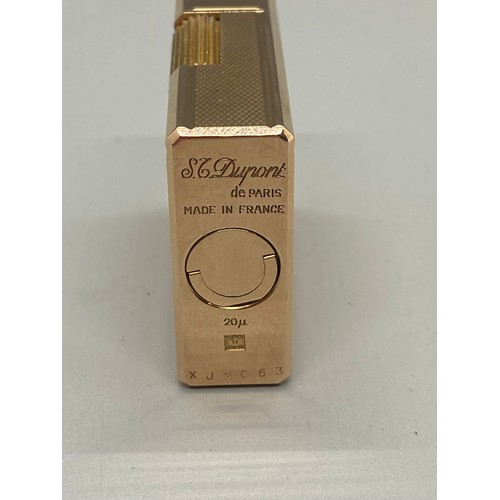 177 - Vintage French gold plated Dupont lighter.