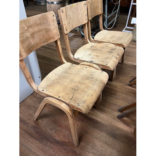 447 - 6 x Retro plywood stacking chairs