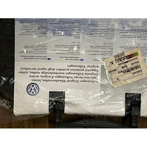 536 - 4 Volkswagen rubber car mats