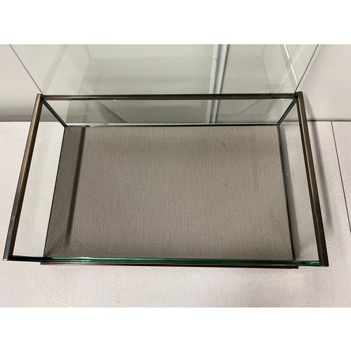 65 - glass display case
52cm x 32cm x 17cm