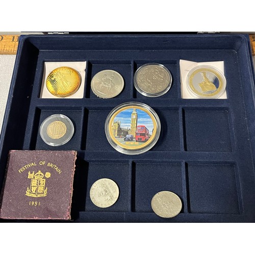 13 - Collection of collectors coins to include Titanic, Battle of Britain, Battle of Bannockburn etc alon... 