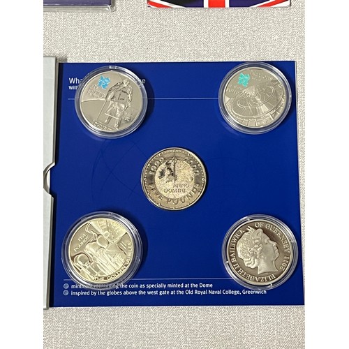 33 - Collection of 10 x £5 coins to include London Olympics, Winston Churchill, Royal Navy etc.