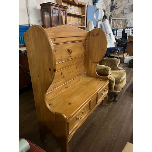 123 - Vintage two seat love chair fitted with 2 drawers.
101cm l x 130cm h x 40cm d