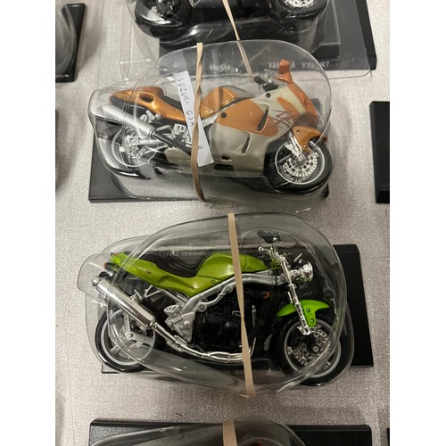 77 - a collection of 17 mega motorcycle models