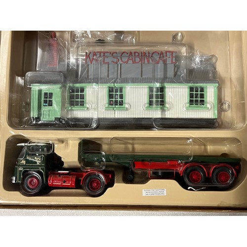 82 - large boxed corgi cafe connection lorry with trailor & cafe