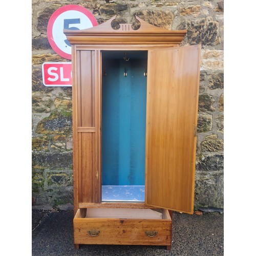 72 - Vintage oak mirrored 1 door, 1 drawer wardrobe with original brass fittings.
207cm h x 91cm w