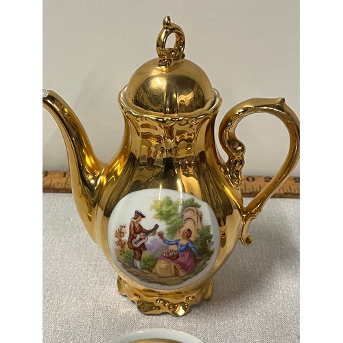 539 - 15 piece gilded tea set signed fragonard