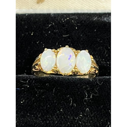 15 - 9ct gold & opal stone ladies ring