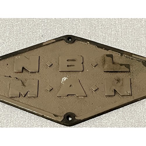 64 - diamond plate from an early type 4 A1A-A1A class 41 warship locomotives d600 to d604 , north british... 