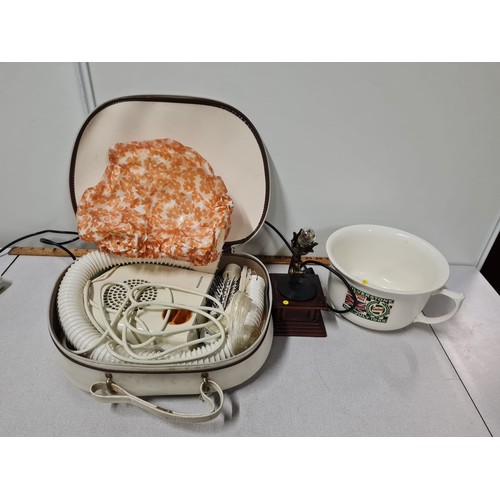 455 - Vintage Ronson Escort 2000 Soft Hood Hair Dryer 1960s along with gramophone lamp etc.