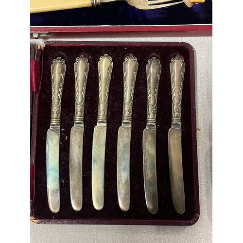 392 - selection of vintage cutlery