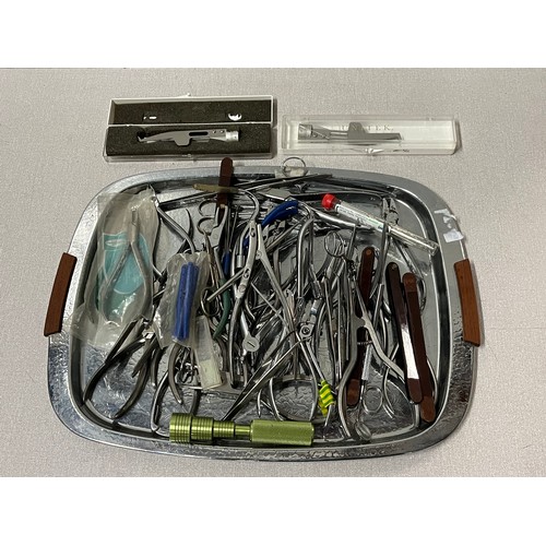 250 - Tray of dentistry/orthodontic instruments.