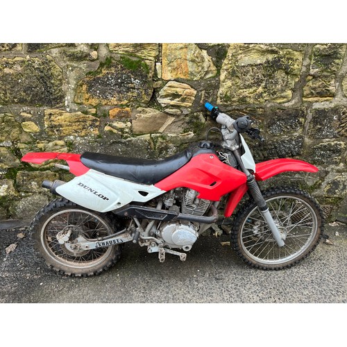 322 - Xtreme DNA 125cc motorcross bike , the bike does run however has been sitting about & can do with se... 