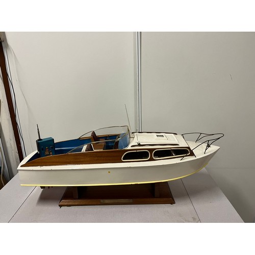 83 - Large The Huntsman radio controlled model boat on stand with 'wee MacGregor's in control' transmitte... 