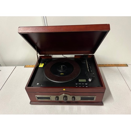 344 - Vintage style turn table/radio with USB.