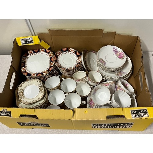 346 - Box of vintage tea ware to include Salisbury etc.