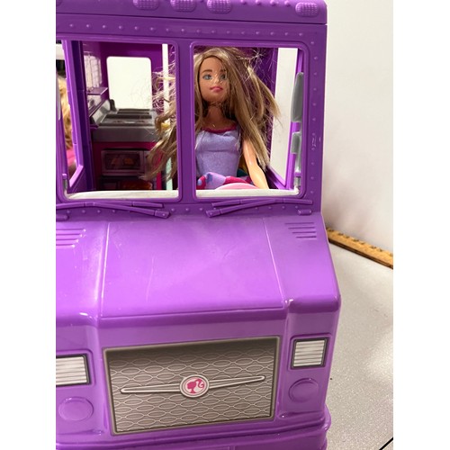 379 - Barbie snack van and Jeep along with two Barbie dolls.
Largest 42cm l