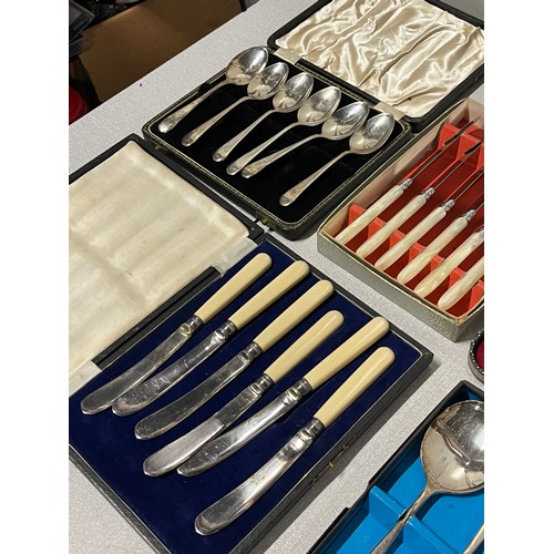 158 - selection of vintage boxed cutlery all complete