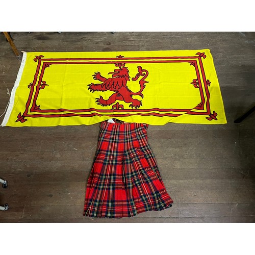 478 - vintage scotland flag & kilt