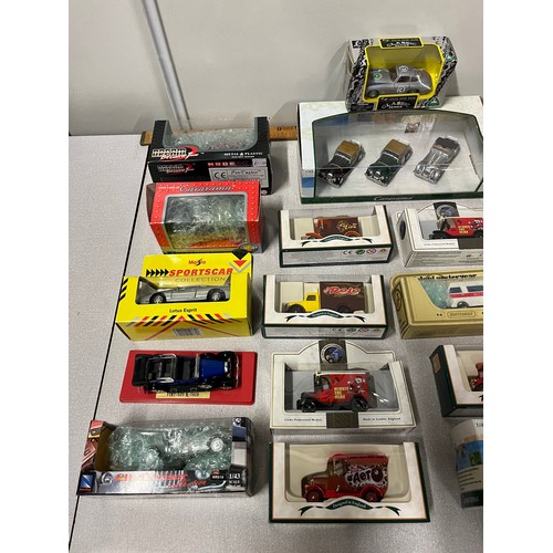 199 - 20 x model collectors cars to include classic series, cararama etc.