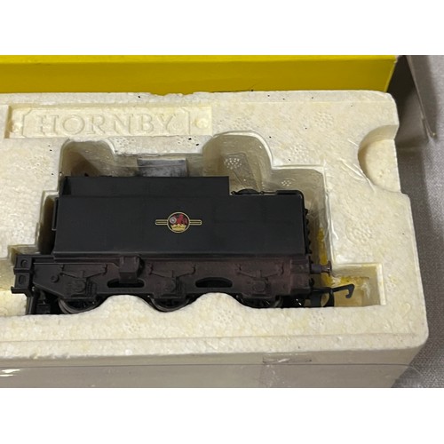 279 - boxed hornby engine & tender r2880 br 9f