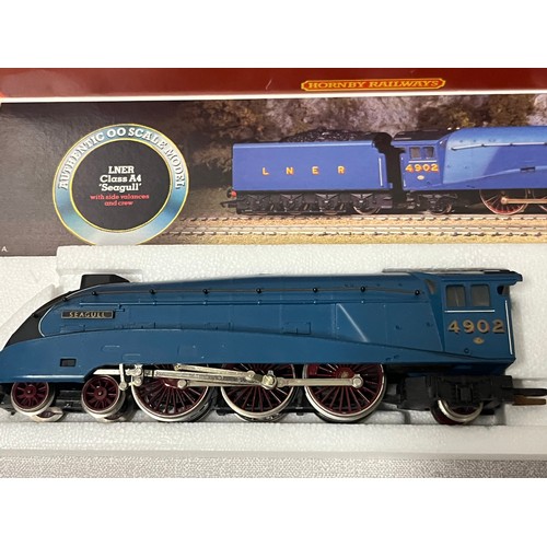 288 - boxed hornby r.372 lner class a4 loco seagull