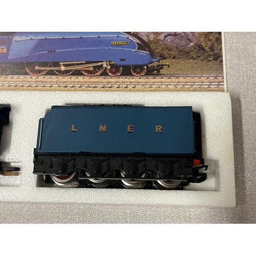 288 - boxed hornby r.372 lner class a4 loco seagull