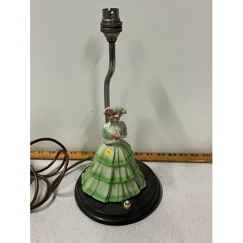 444 - Art deco lady figurine lamp.