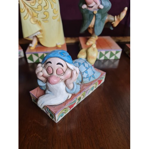 62 - Disney Traditions Showcase Collection Jim Shore Enesco 'Snow White and the Seven Dwarfs dancing scen... 