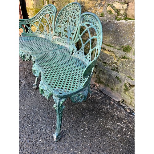 166 - Very Heavy cast iron chaperone 3 seater garden bench
140cm l x 85cm h