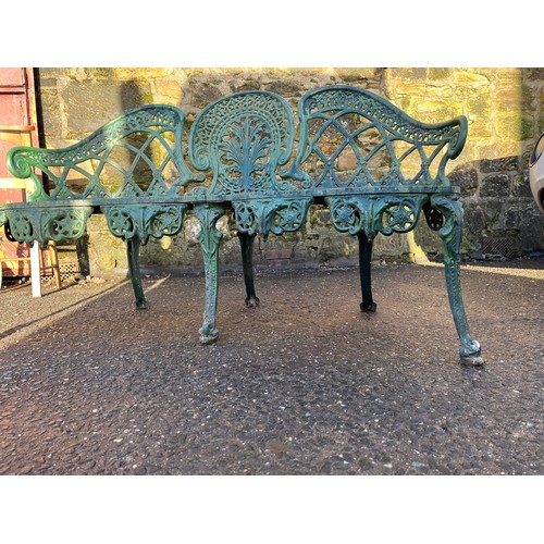 166 - Very Heavy cast iron chaperone 3 seater garden bench
140cm l x 85cm h