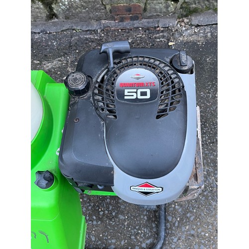 368 - Viking GB 350 Briggs & Stratton petrol chipper/shredder with instructions, 2 stroke engine oil & pet... 