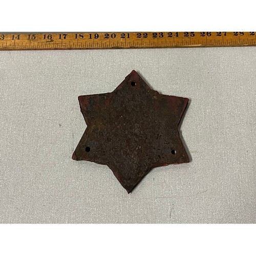 129 - Vintage star wagon plate (LNER-D 479 A MAR.1930)
19cm h