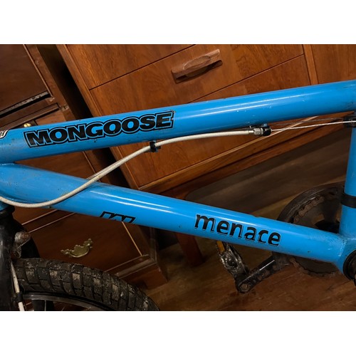 391 - Vintage Mongoose menace BMX bike