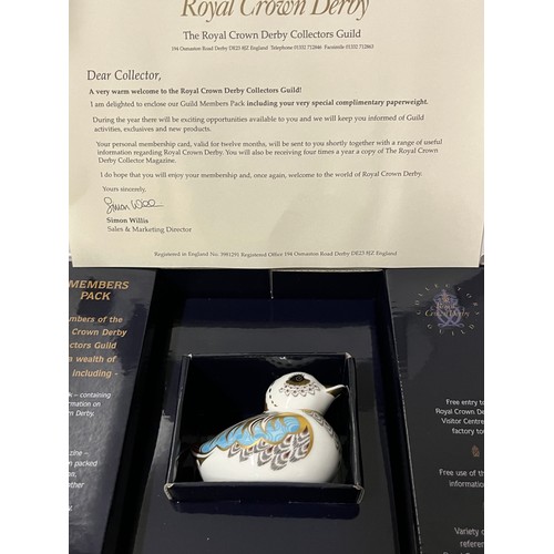 47 - Royal Crown Derby collectors guild members pack with gold stopper 'Duckling' only available to memeb... 