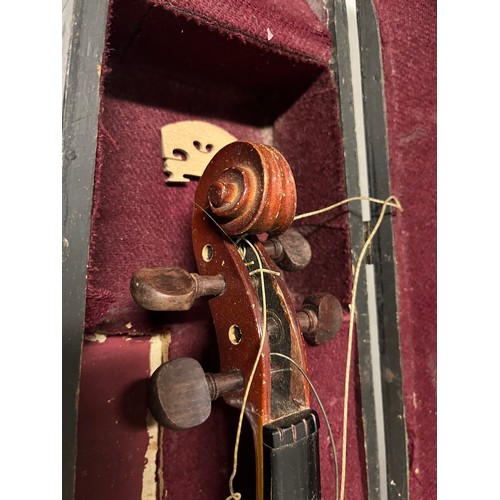 196 - Antique violin and coffin case. Needs attention