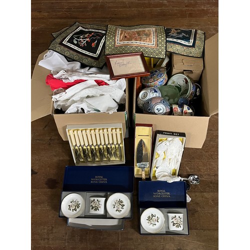 451 - Selection of misc to include Chinese bowls, linen, Royal Worcester etc.