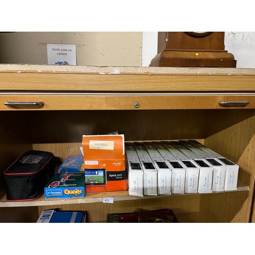 471 - 8 boxed desk lamps along with boxed sat nav & poker set etc.