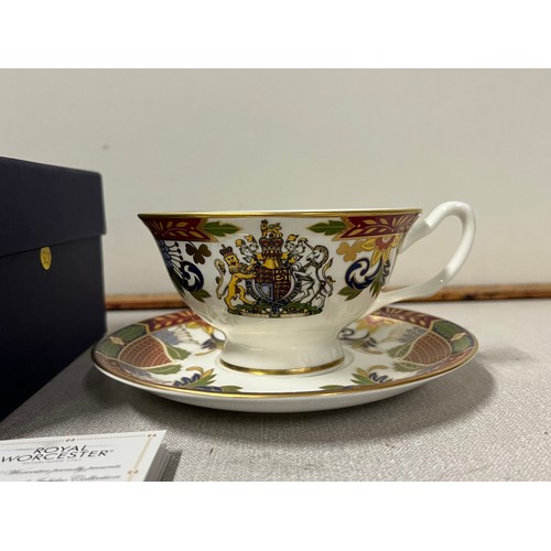 119 - Royal Worcester Queen Elizabeth II diamond jubilee cup and saucer with box.