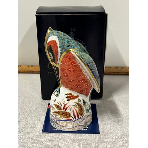 202 - Royal Crown Derby gold stopper Kingfisher paperweight with box.
12cm tall