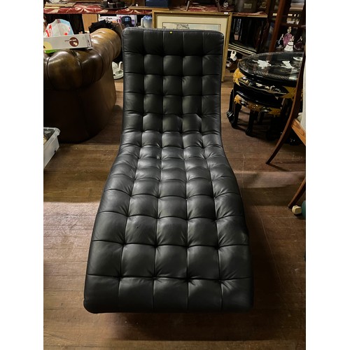 128 - Leather chaise lounge